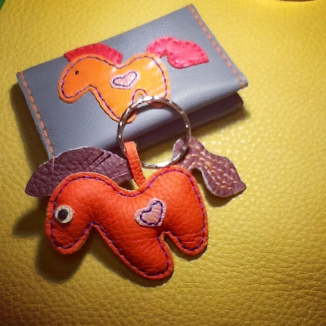 Кожаный кардхолдер и брелок( наборчики)