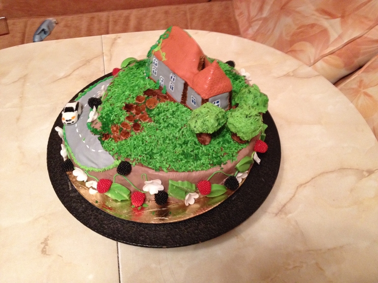 торт  с домом