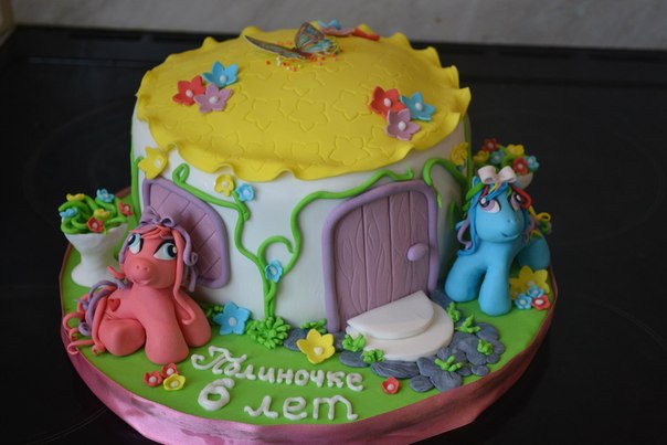 Торт домик пони