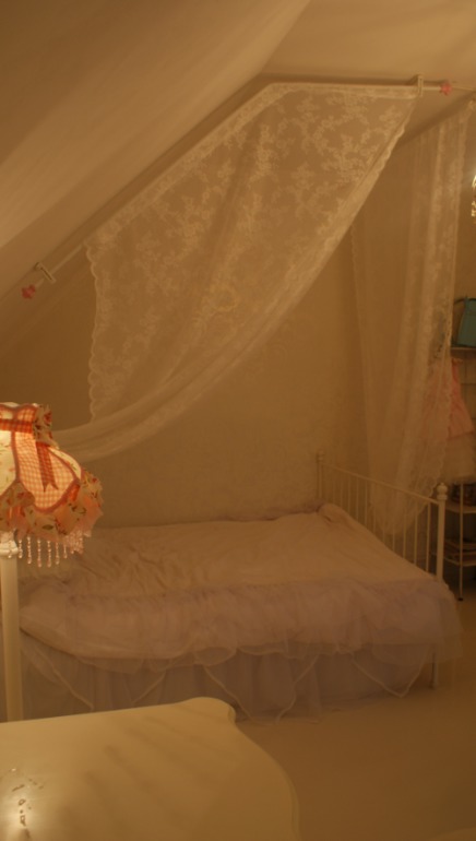 Деткая для девочки.Белая!