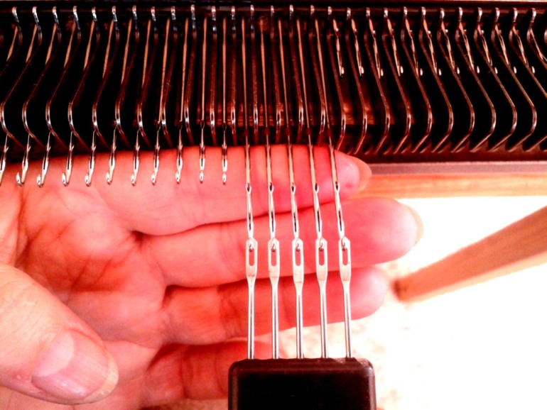 Достаём бабушкину вязальную машину.....