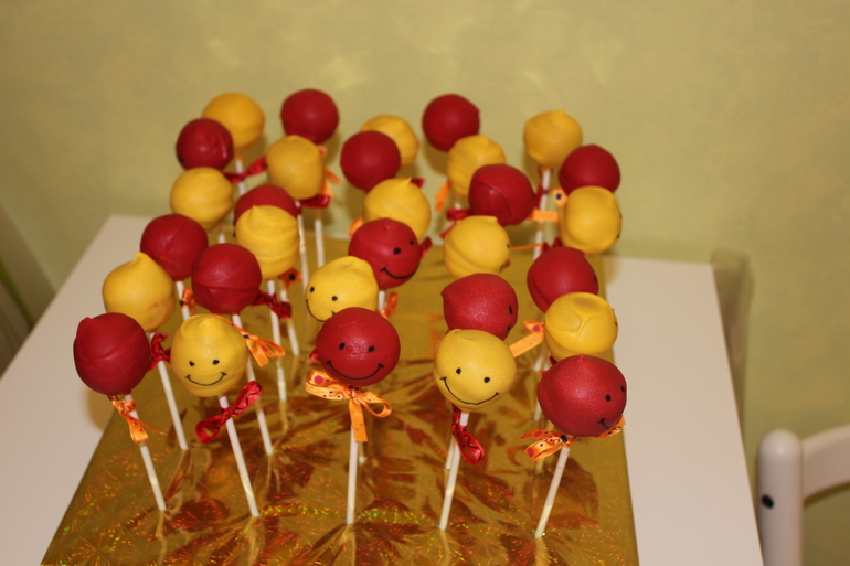 Безмастичные сладости к нашему ДР :)