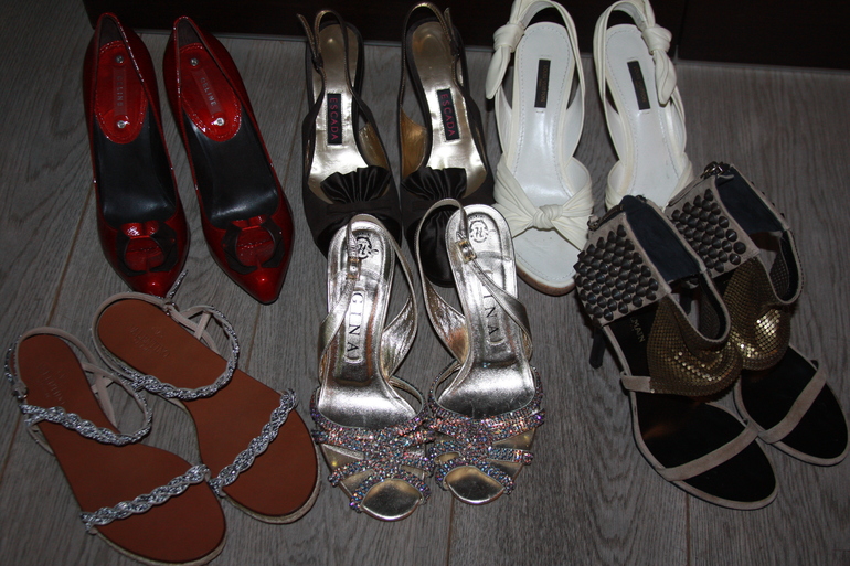 ***Louis VUITTON***BALMAN***CELINE***ESCADA***GINA***VALENTINO***.Оригинал