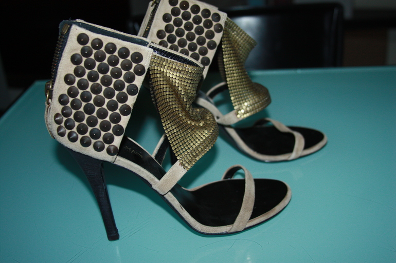 ***Louis VUITTON***BALMAN***CELINE***ESCADA***GINA***VALENTINO***.Оригинал