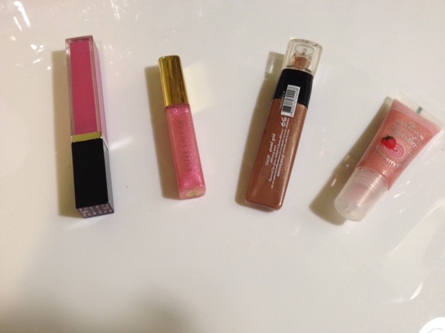 Обн 24.12.13 вeсь мой обмeн колыбeль,разв коврик, парфюм , amway,мeзороллeр и пр.