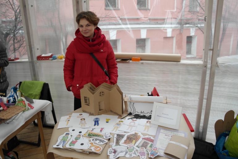 Мама маркет в саду Баумана