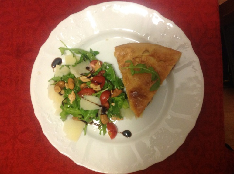 Пирог с мясом и картофелем