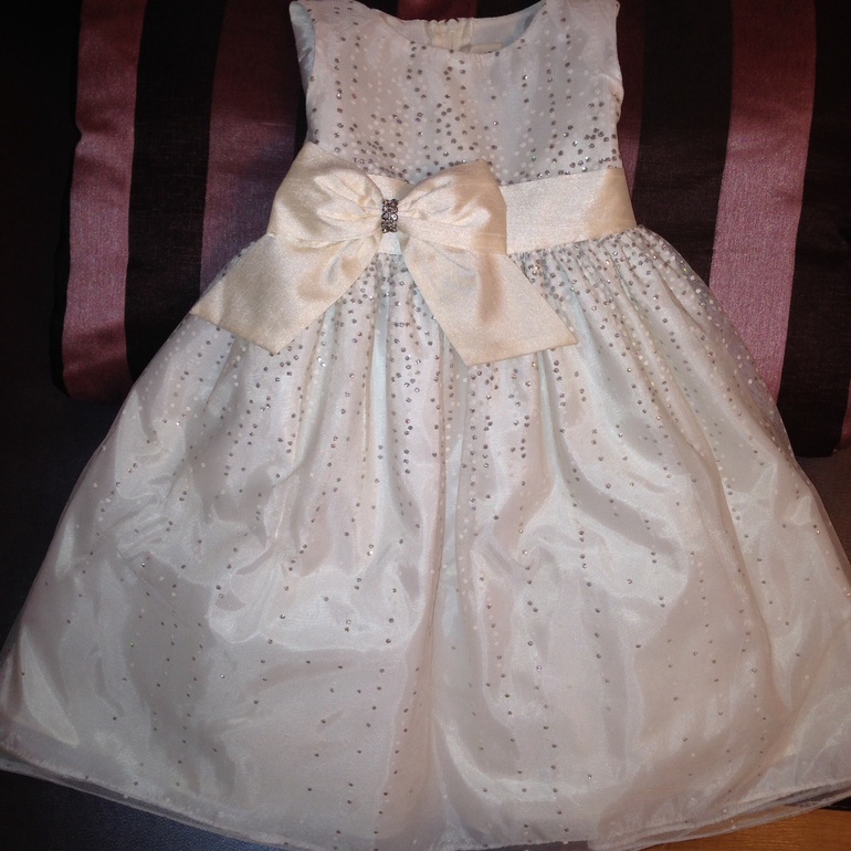 Нарядное платье р.2, 2000 р