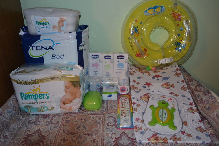 Наше приданое + вещички в род.дом по списку