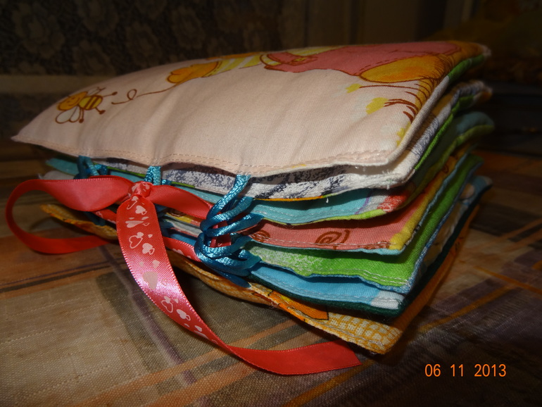 Вот такая книжка получилась в подарок.