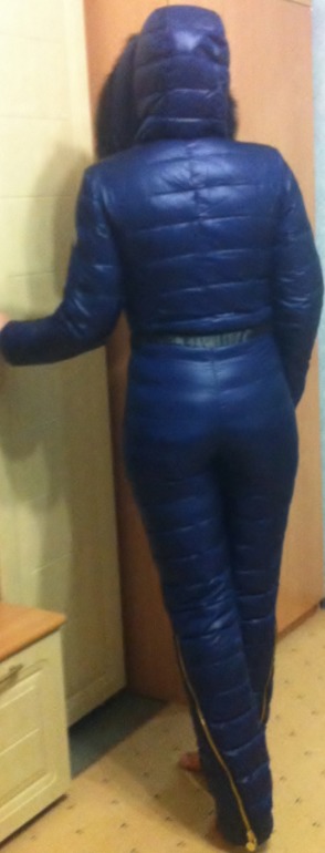 Пристрою комбез, размер XL, на 46-48 российский.