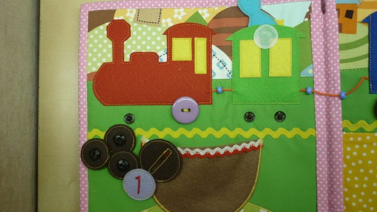 Книжечка с дракошей.