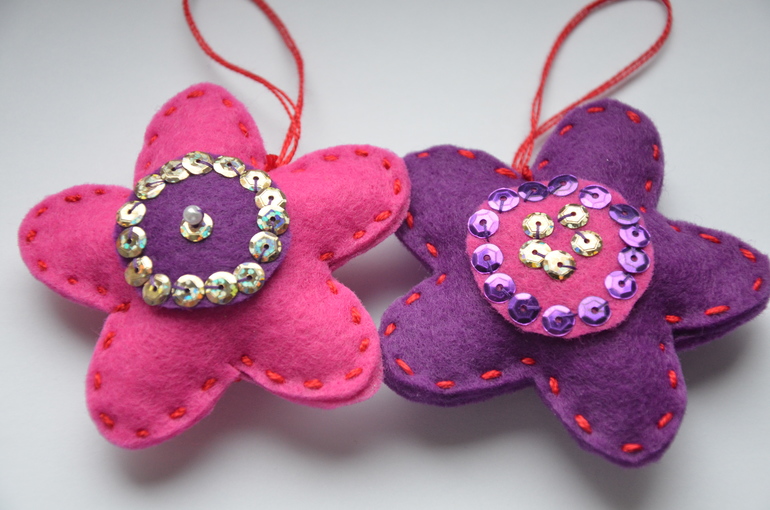 Игрушки на ёлку из фетра