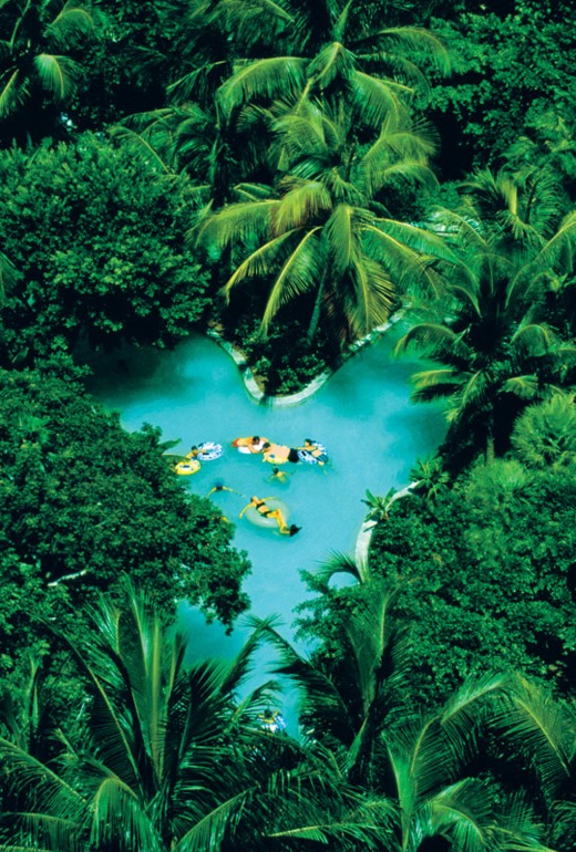 Где отдохнуть с  детьми на школьных каникулах?