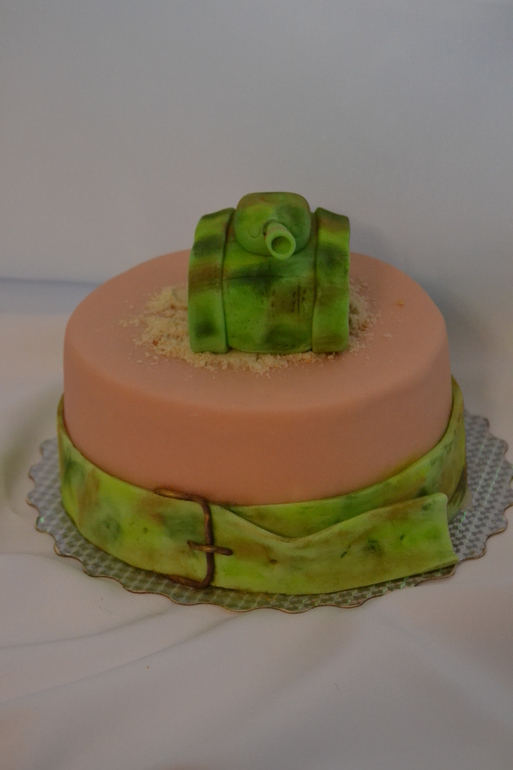 Торт с танком