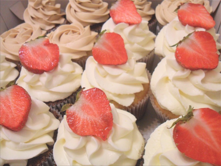 С клубничкой 2))