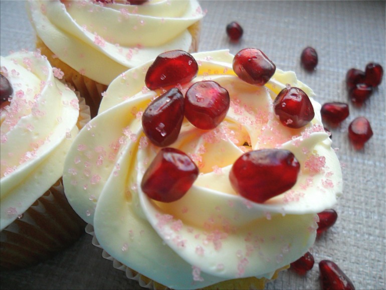 Капкейки с гранатиком))