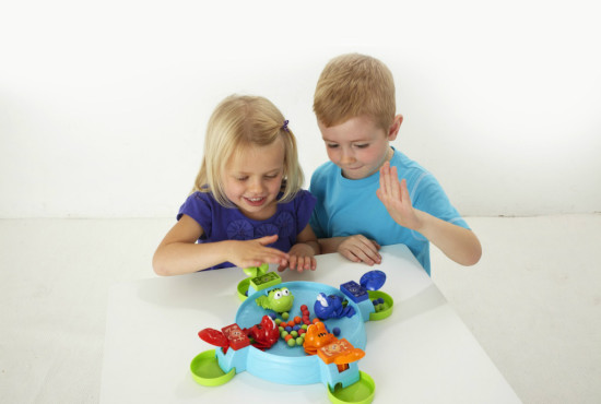 у кого есть такие игрушки elc?