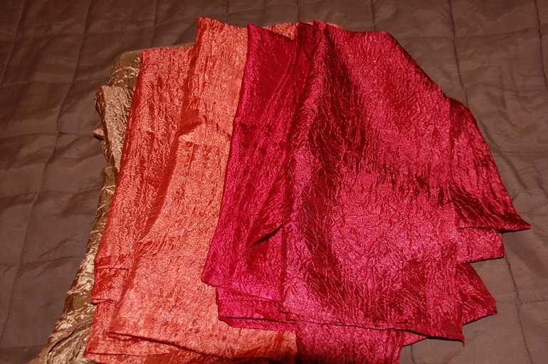 отдаю кусочки жатой тафты, метро Савеловская