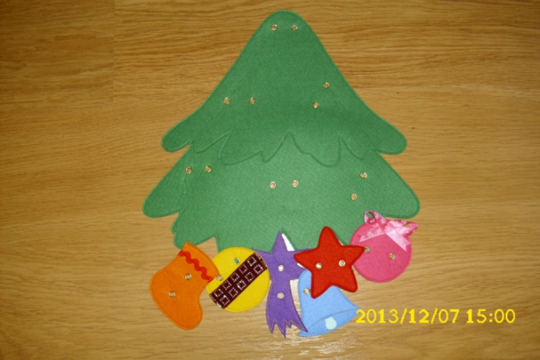 Наряжаем елку