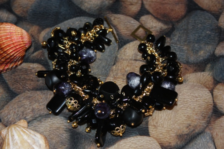 Браслеты из кожи с натуральными камнями. Новая коллекция!!! СКИДКИ!!!!!!