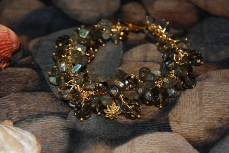 Браслеты из кожи с натуральными камнями. Новая коллекция!!! СКИДКИ!!!!!!