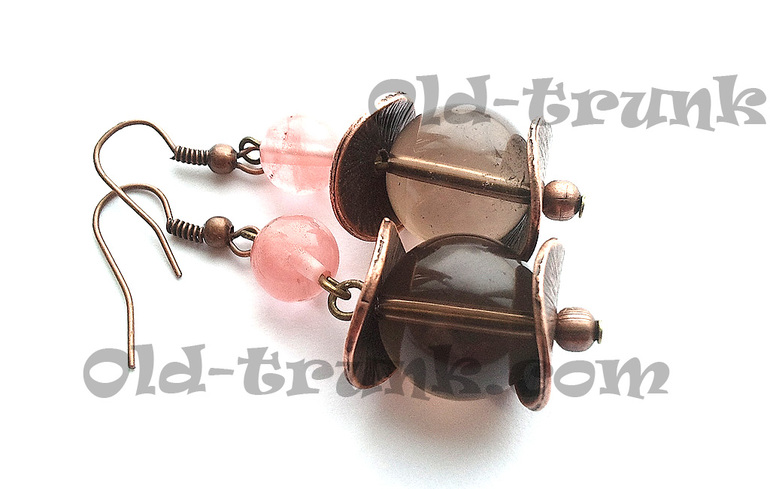 Комплект из халцедона и раухтопаза. Шиповник.