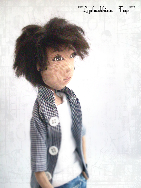 Портретная кукла корейского певца Yong Jun Hyung