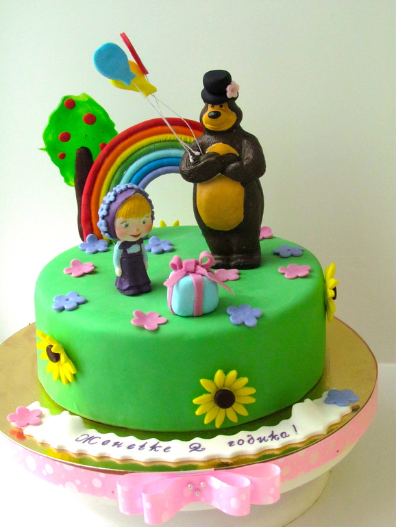 На манеже- всё те же)) Маша и Медведь