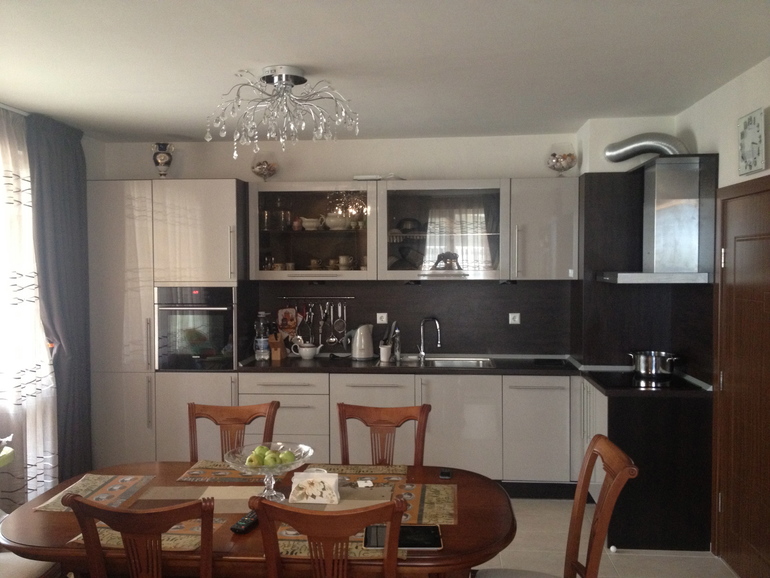 Продаю апартаменты в VIP комплексе перла( БОЛГАРИЯ)