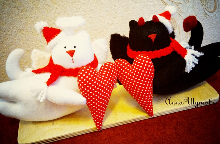 Летящие котики. Ангел и демон..