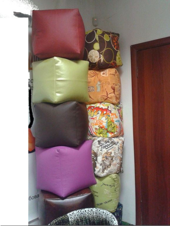 Кресла мешки и лежаночки для собак и кошек