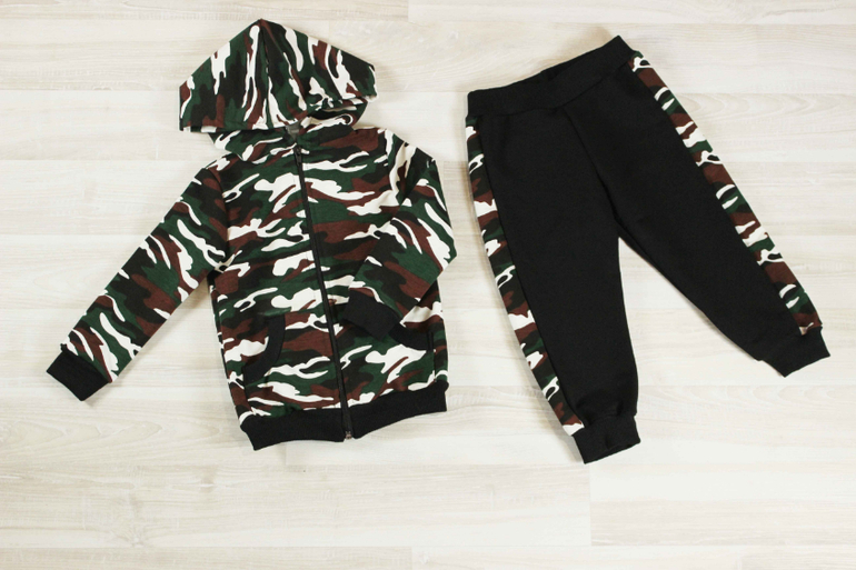 Комплект толстовка на молнии и брюки с лампасами камуфляж футер с лайкрой