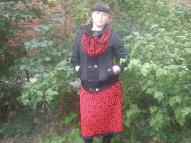 Комплект "Розы" .Юбка и два снуда.