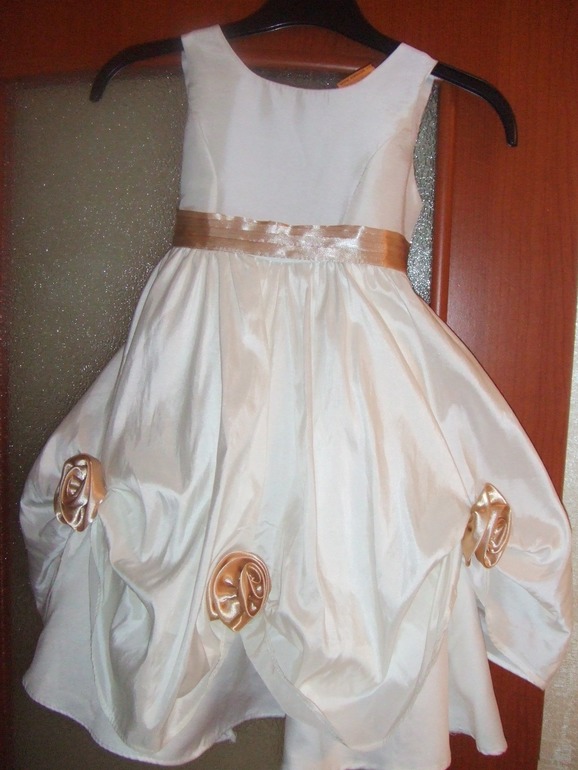 Нарядное платье к новому году