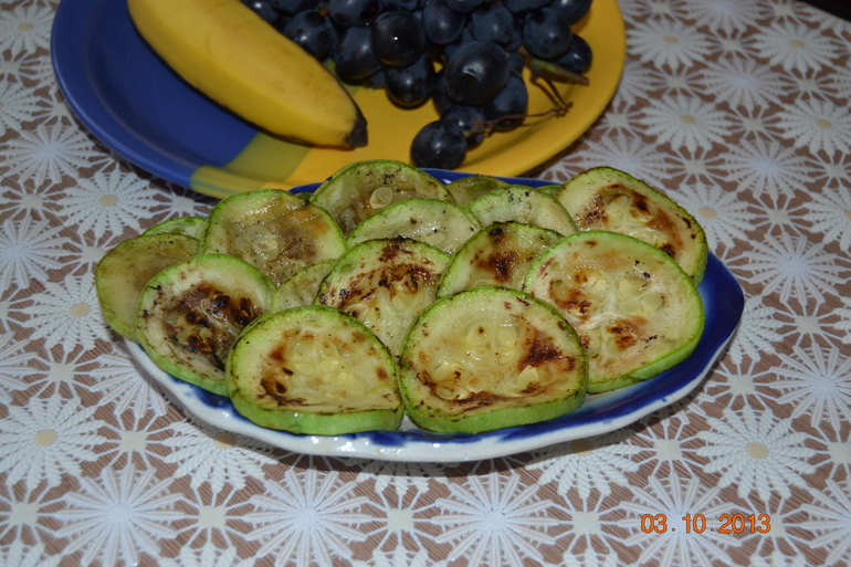 Салат с грибами и кукурузой