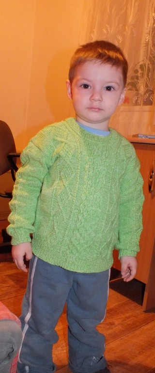 зелененький свитерок для сына