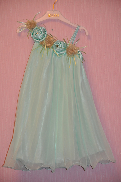 Праздничная одежда для девочек Beggi