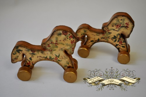 Табун новогодних лошадок!