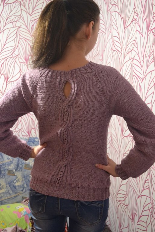 По мотивам модного джемпера, но на свой лад.