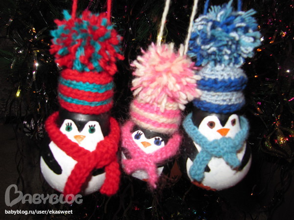 Елочные пингвины