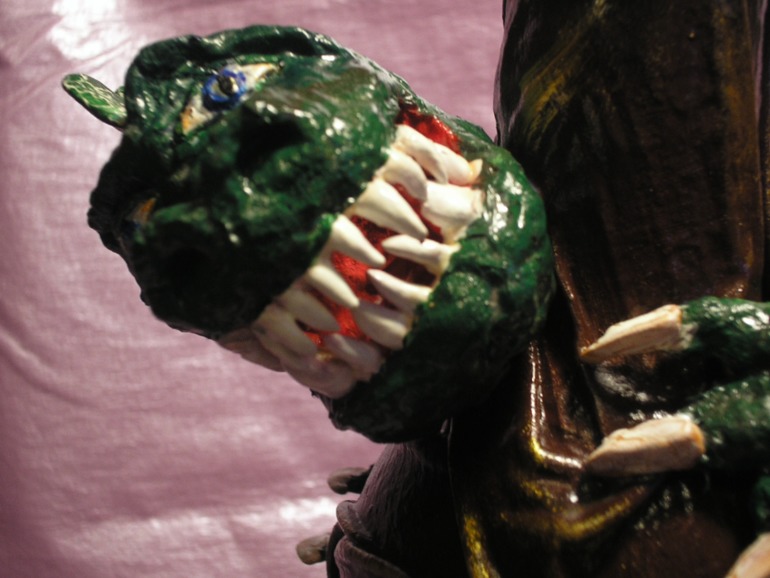 Дракон на скале ...