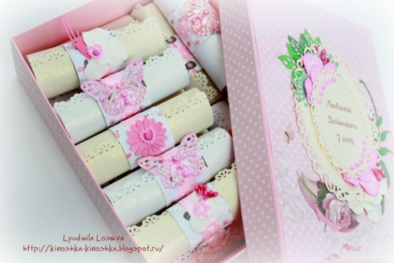 Коробочка со свитками пожеланий