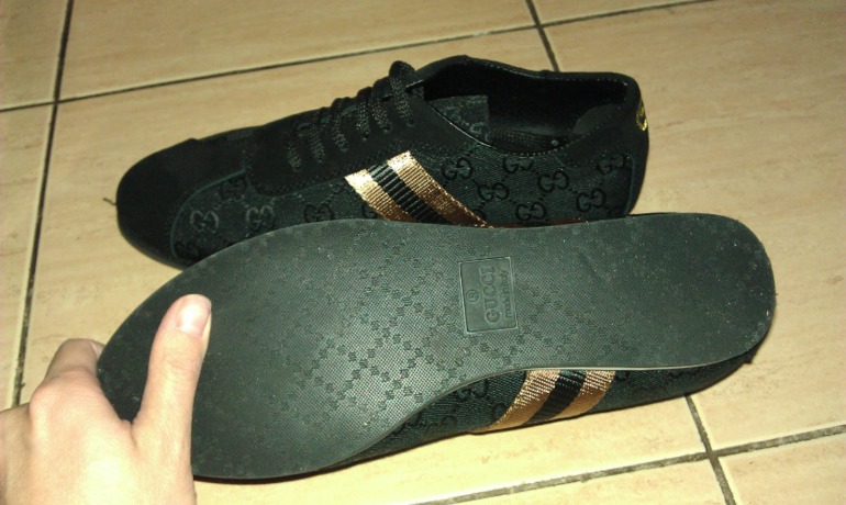 В НАЛИЧИИ! Кроссовки Гуччи.  По стельке 25,5см - 1600руб. По супер цене!!!