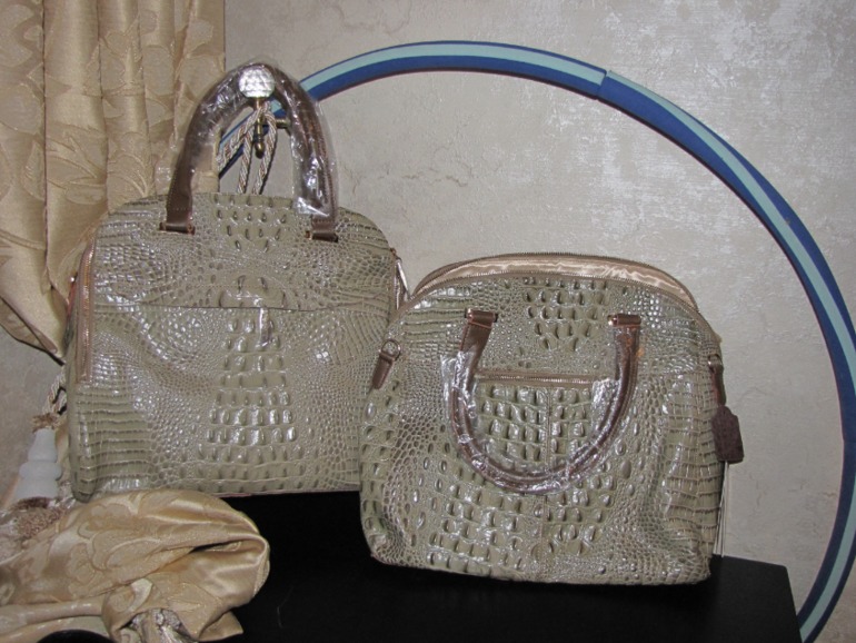 Хвастики по доступным сумочкам.