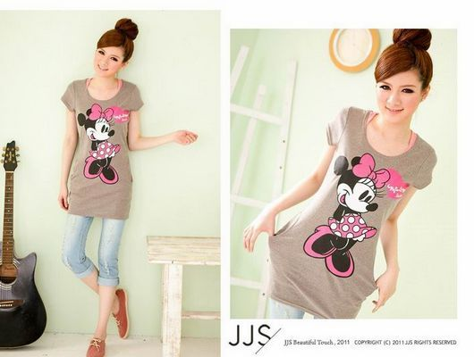 Хочу футболку с Микки Маусом себе, у кого есть!??