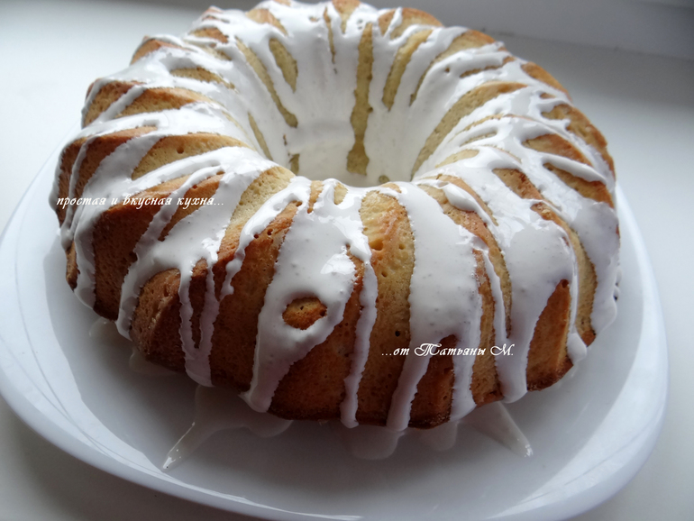 Кекс с мускатом под медовой глазурью...)))