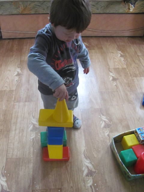 Наша первая ТН. Геометрические фигуры.