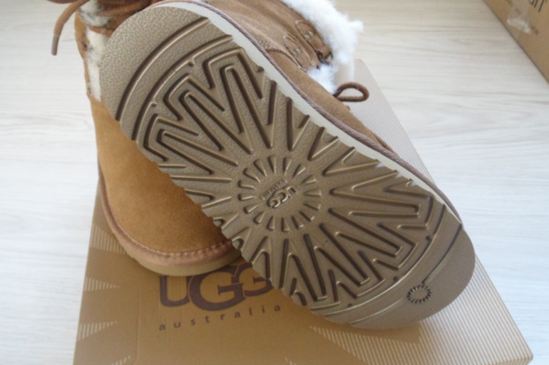 UGG на девочку  размер 29. (USA 12, UK11)