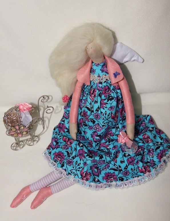 Светловолосый Ангел беременных